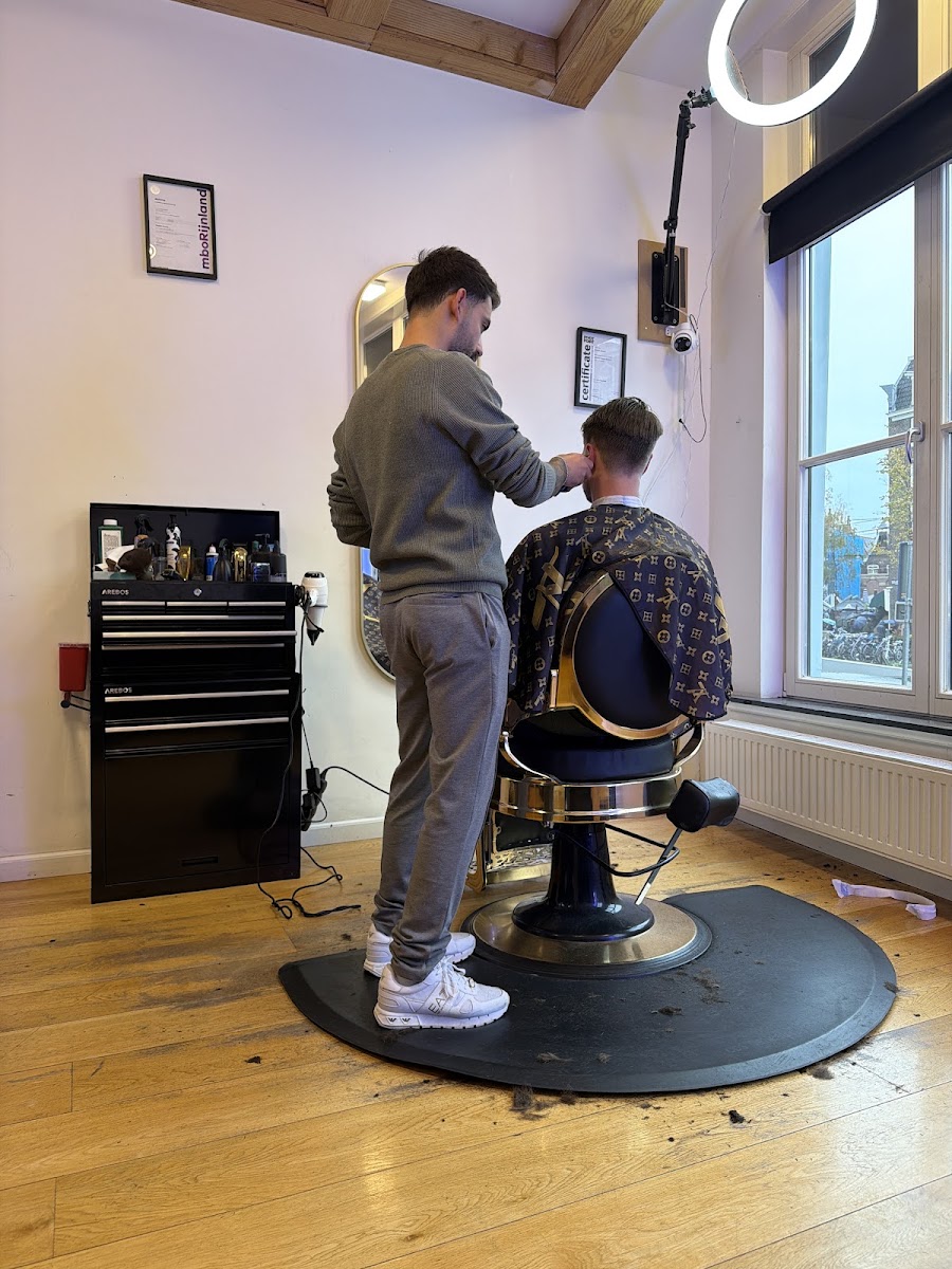 Tito Barbershop