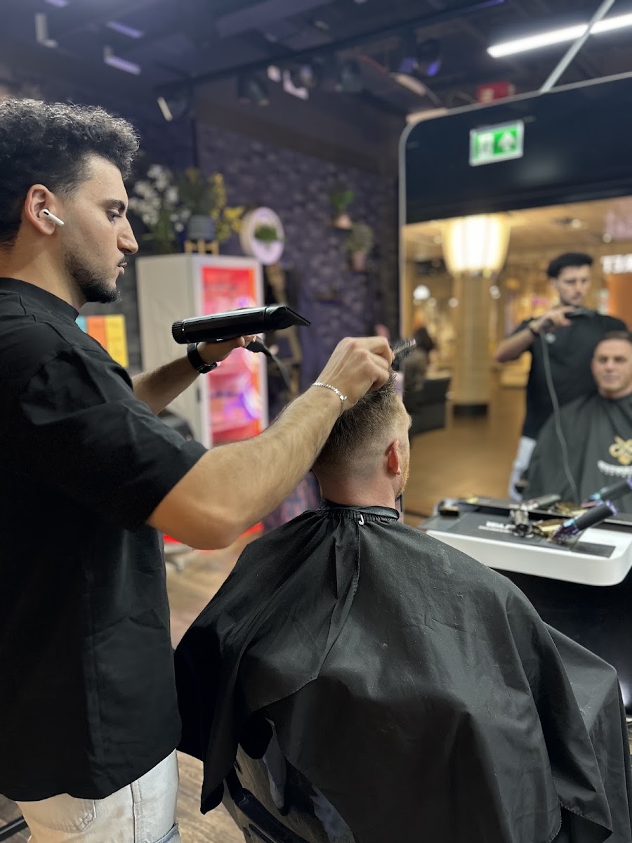 City Center Barbershop - Central Station