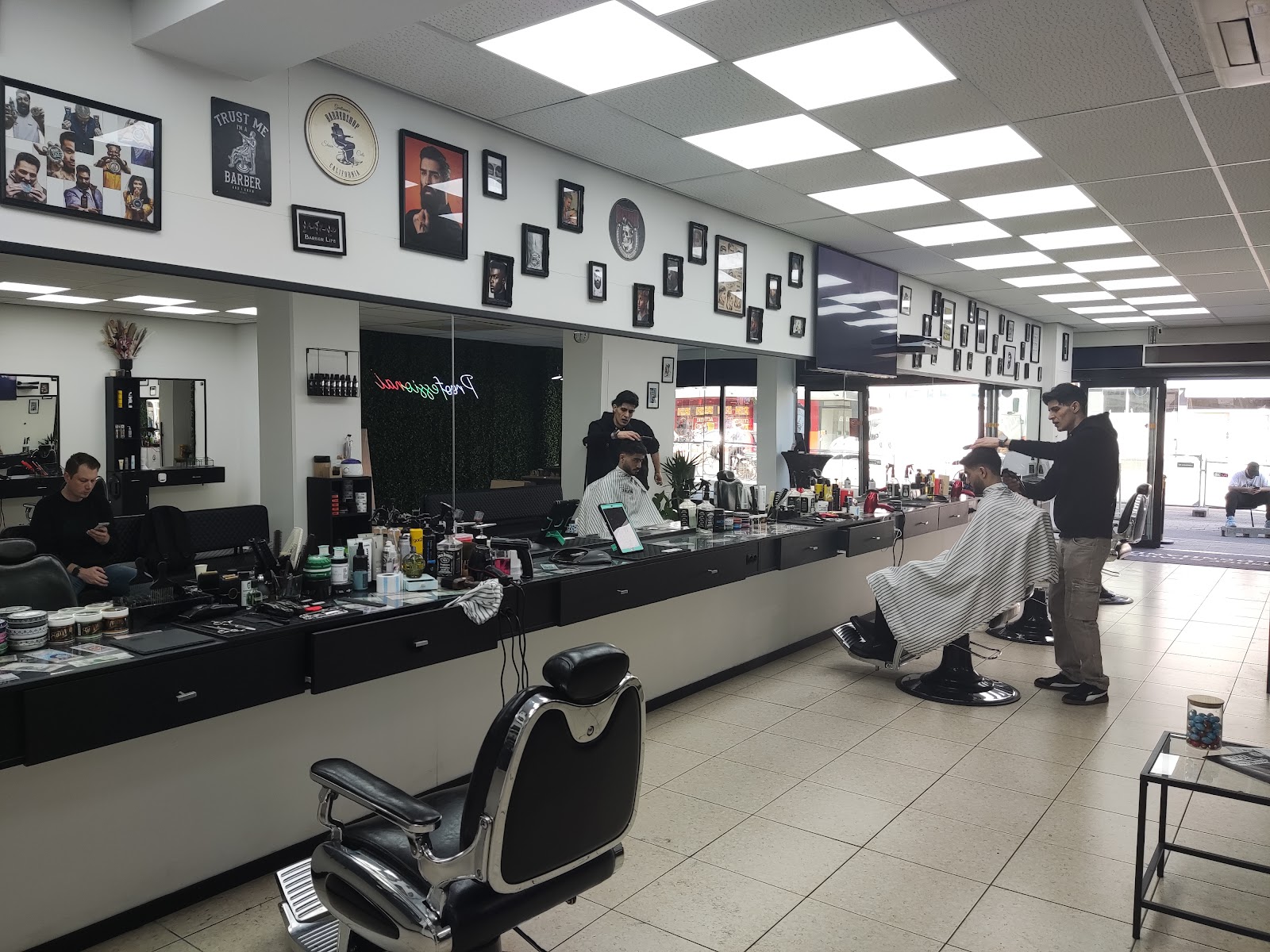 Barbershop & Hairsalon Goldenhands