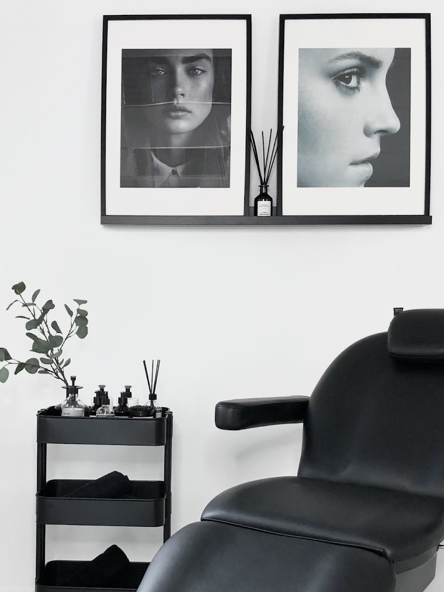 THE BROW LAB