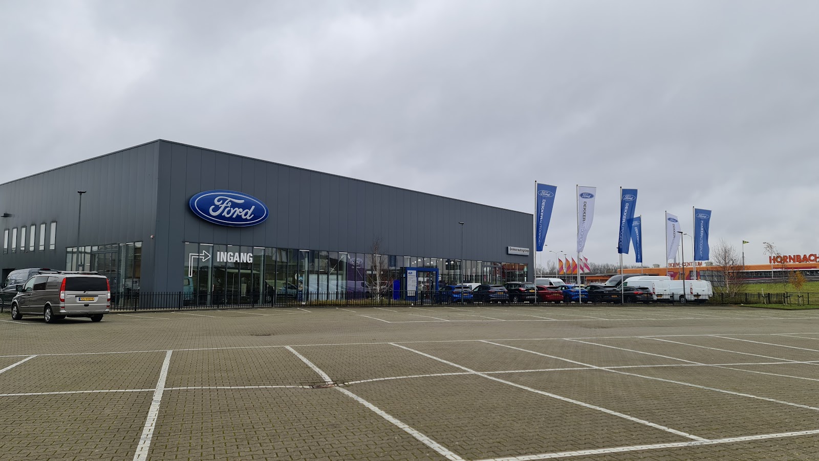Dekkerautogroup Zaandam