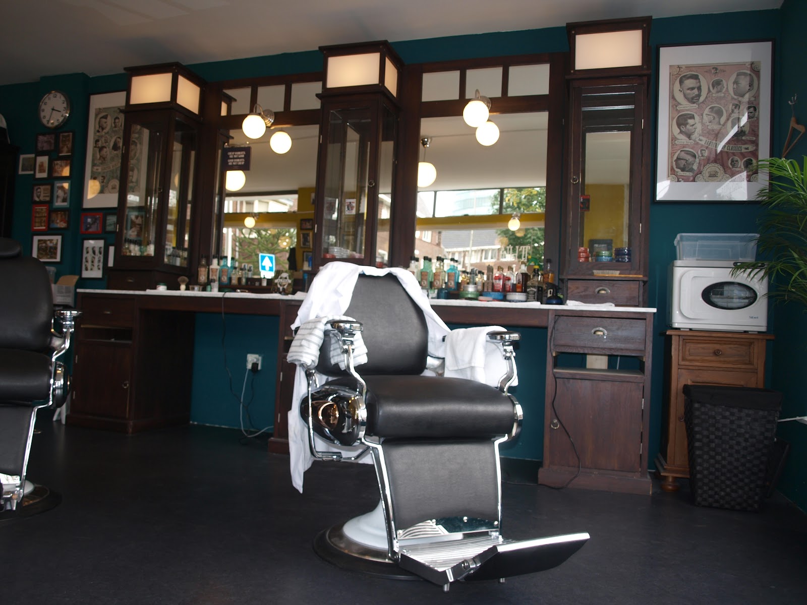 Barbershop Eighty-Eight