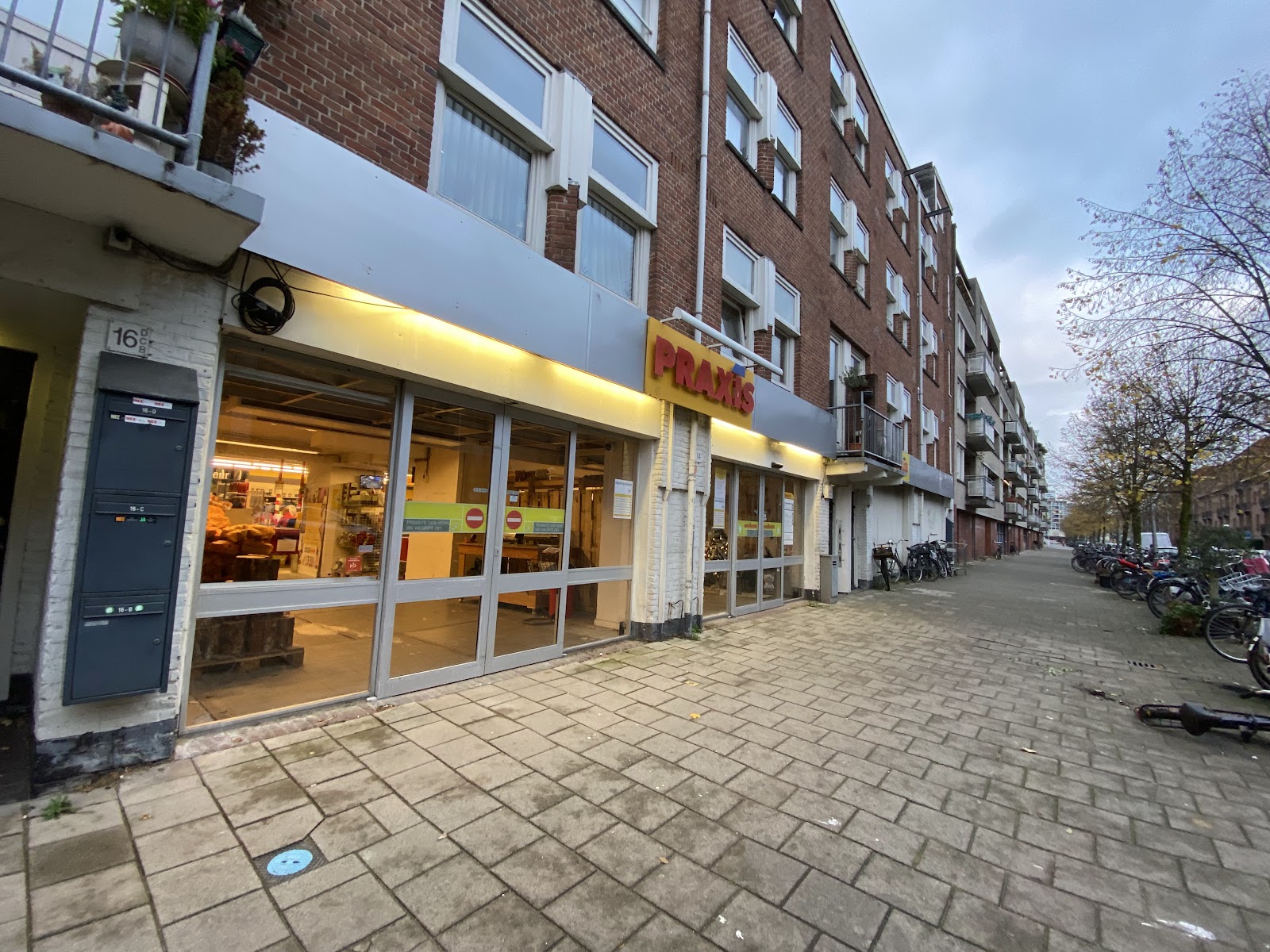 Praxis Amsterdam City Van Woustraat