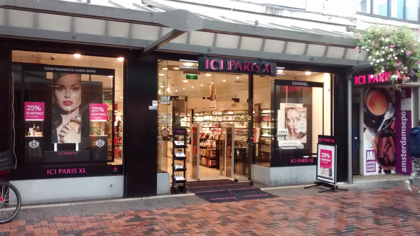 ICI PARIS XL Amsterdam Zuidoost