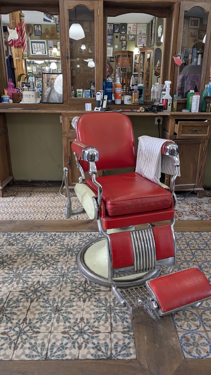 Schorem Haarsnijder & Barbier