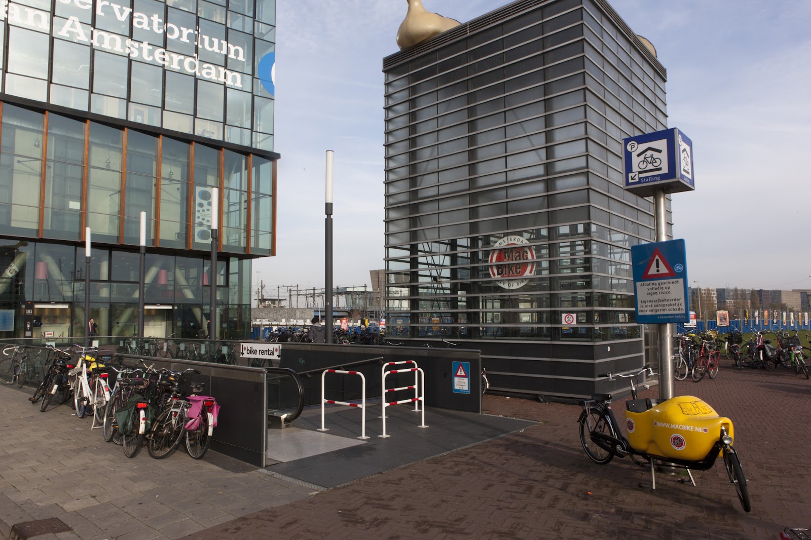 MacBike Central Station